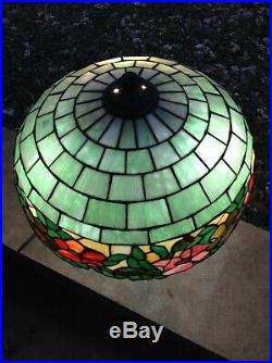 1912 wilkinson leaded glass lamp. Handel, Williamson, Tiffany, dufner