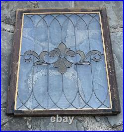 ANTIQUE FLEUR DE LIS STAINED GLASS WINDOW, NYC AREA EARLY 1900s