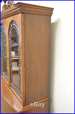 Antique Inlaid Mahogany Stained Leaded Glass Federal Style China Display Cabinet