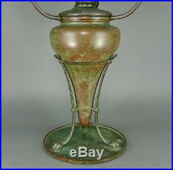 Fine Circa 1910 Antique Tiffany Studios Leaded Glass Shade Bronze Base Oil Lamp