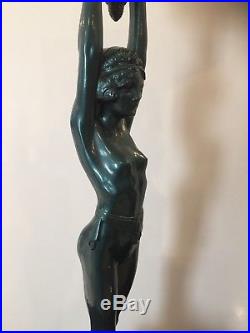 Nice 1930's Art Deco Everlite Nude Figural Lamp With Lighted Leaded Glass Base